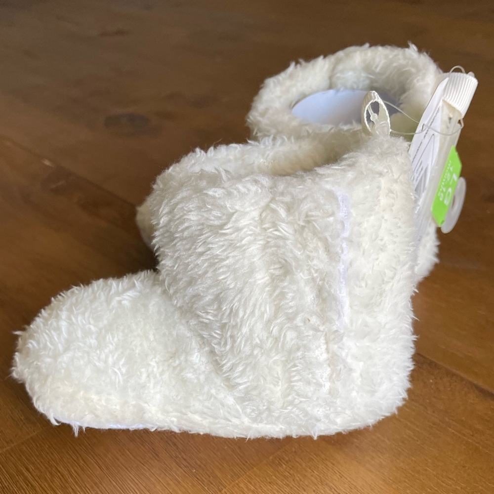 Luvable Friends - Baby Booties